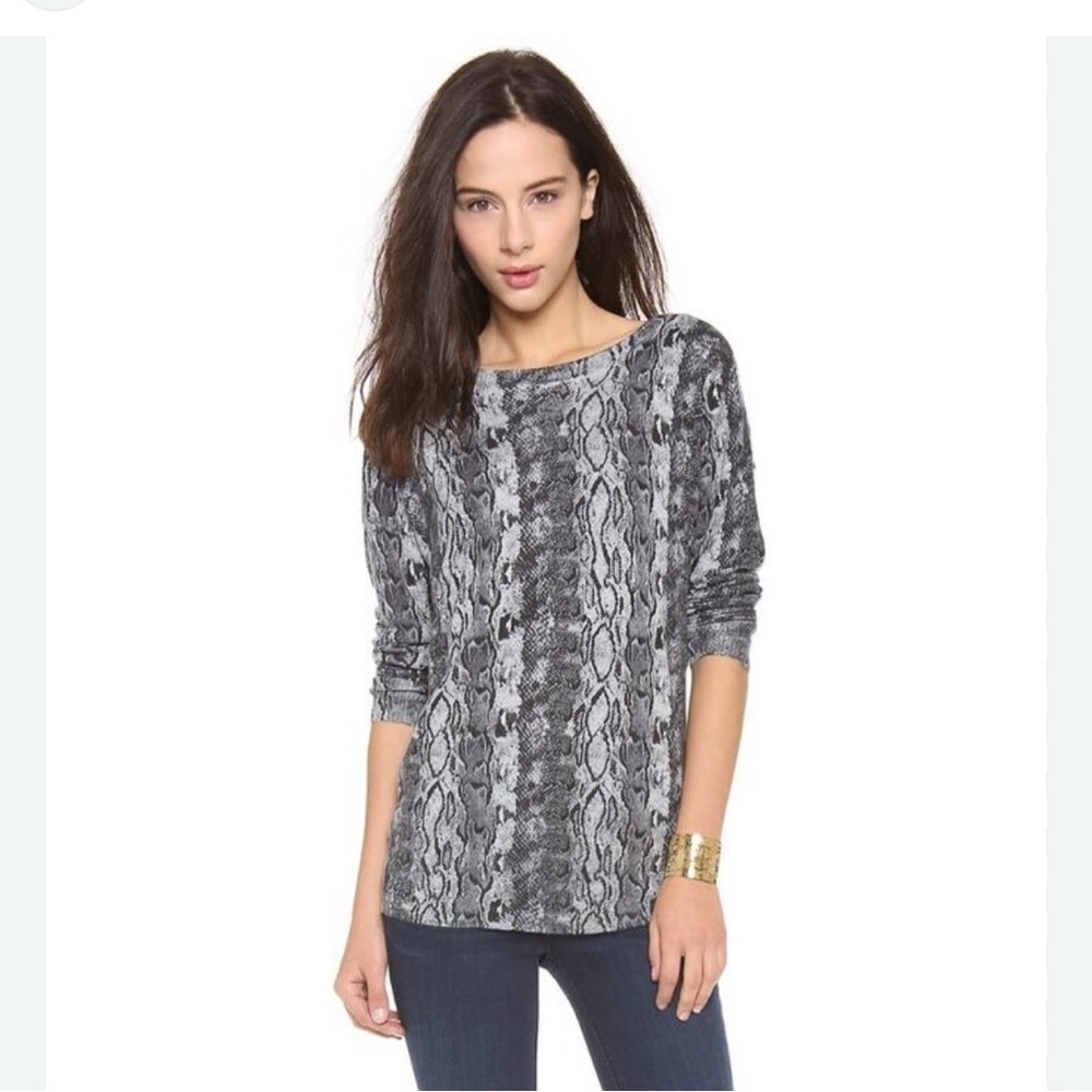 St. John Gray Black Python Animal Print Boatneck long sleeve Ladies blouse Top M